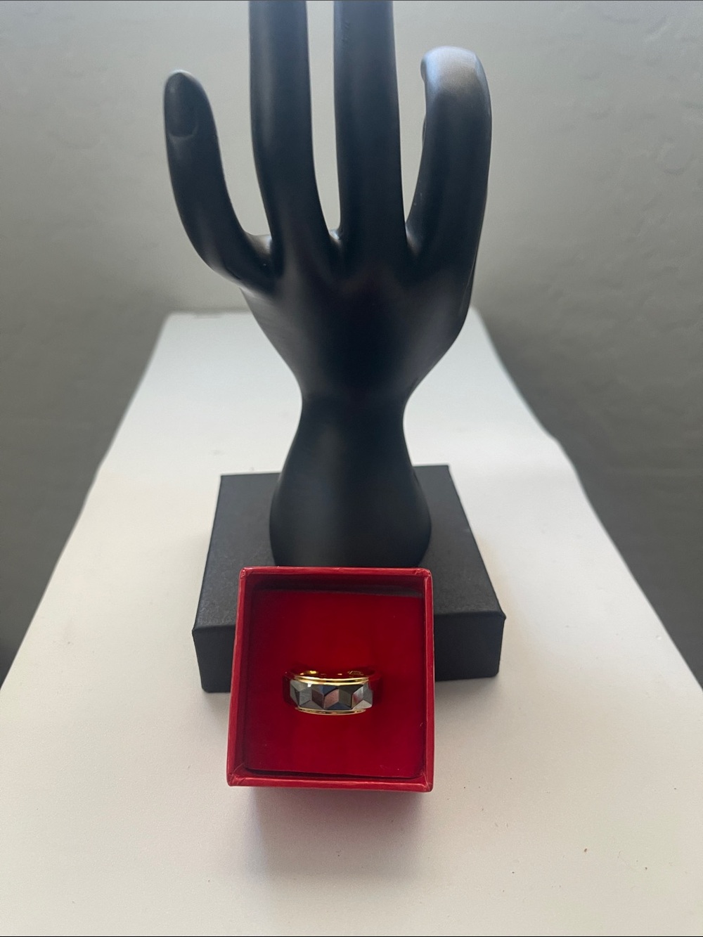 Gold-Tone Faceted Band Ring in Black